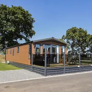  Holiday home Away Daze United Kingdom