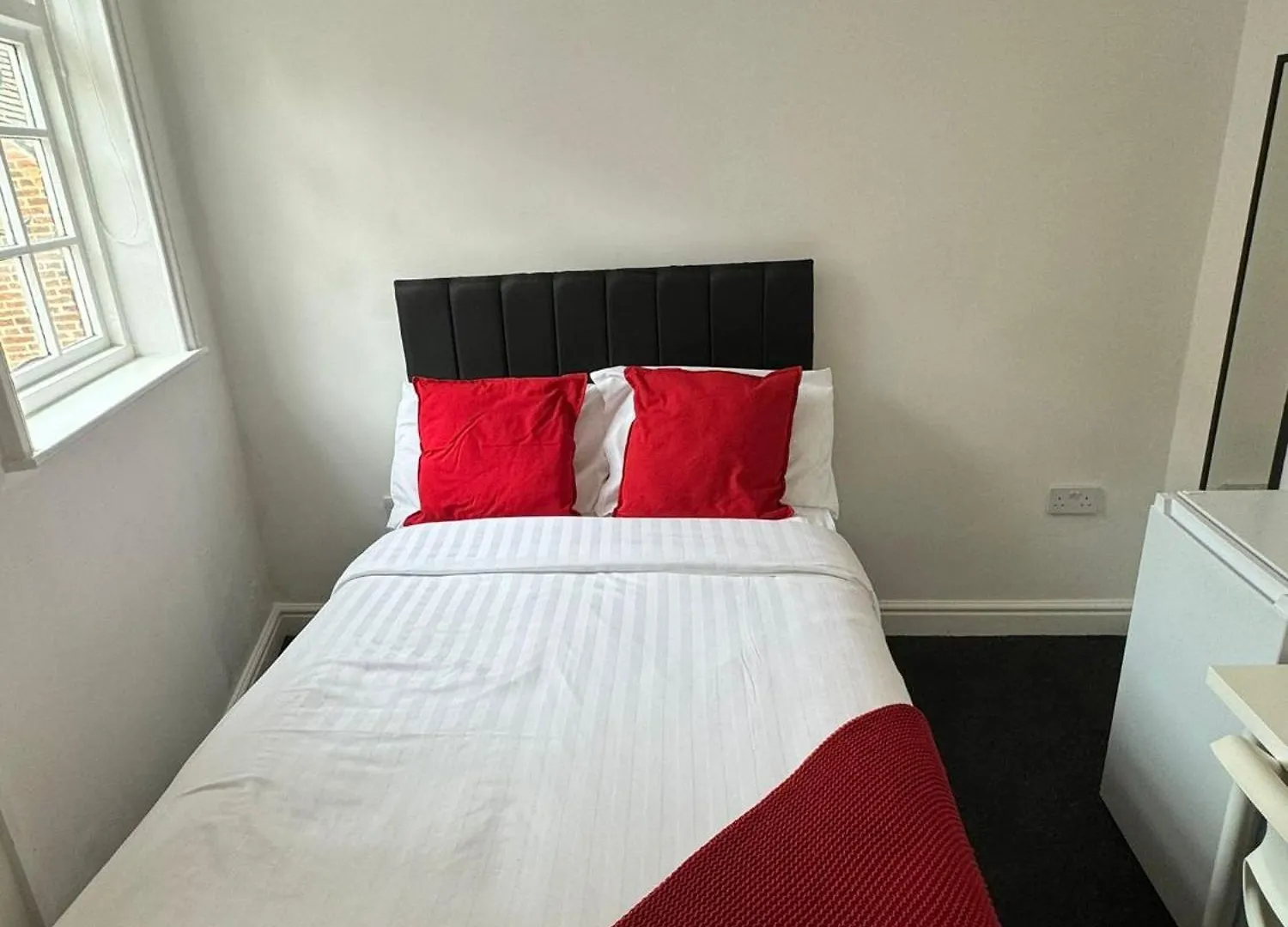 Modern Studios In Heart Of Nottingham Apartment